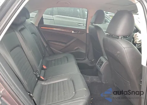 2013 Volkswagen Passat Sel z USA, uszkodzony, nr VIN 1VWCH7A35DC004702